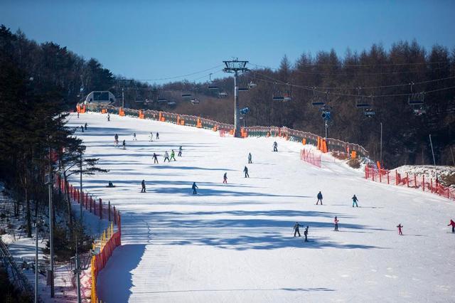 韩国滑雪旅游业面临困境 游客锐减雪场关闭